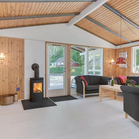 Holiday home Eriksine - 150m From The Sea By Interhome *