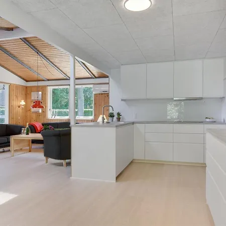 Dom wakacyjny Eriksine - 150m From The Sea By Interhome *