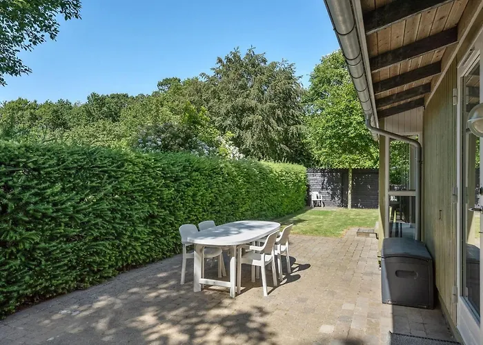 Eriksine - 150m From The Sea By Interhome