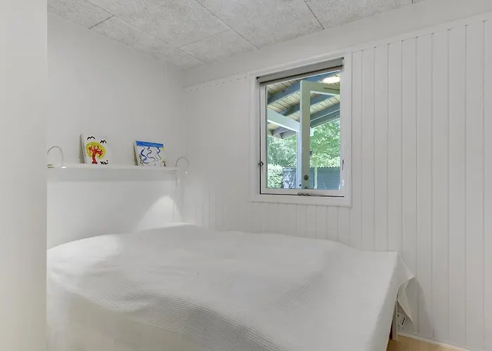 Eriksine - 150m From The Sea By Interhome *