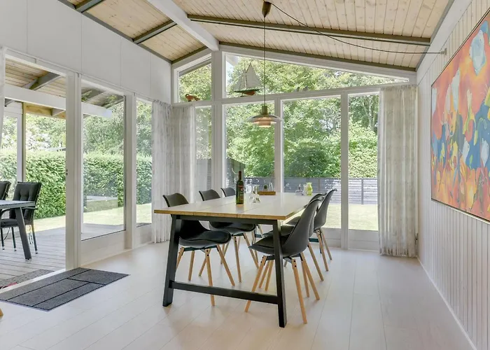 Eriksine - 150m From The Sea By Interhome